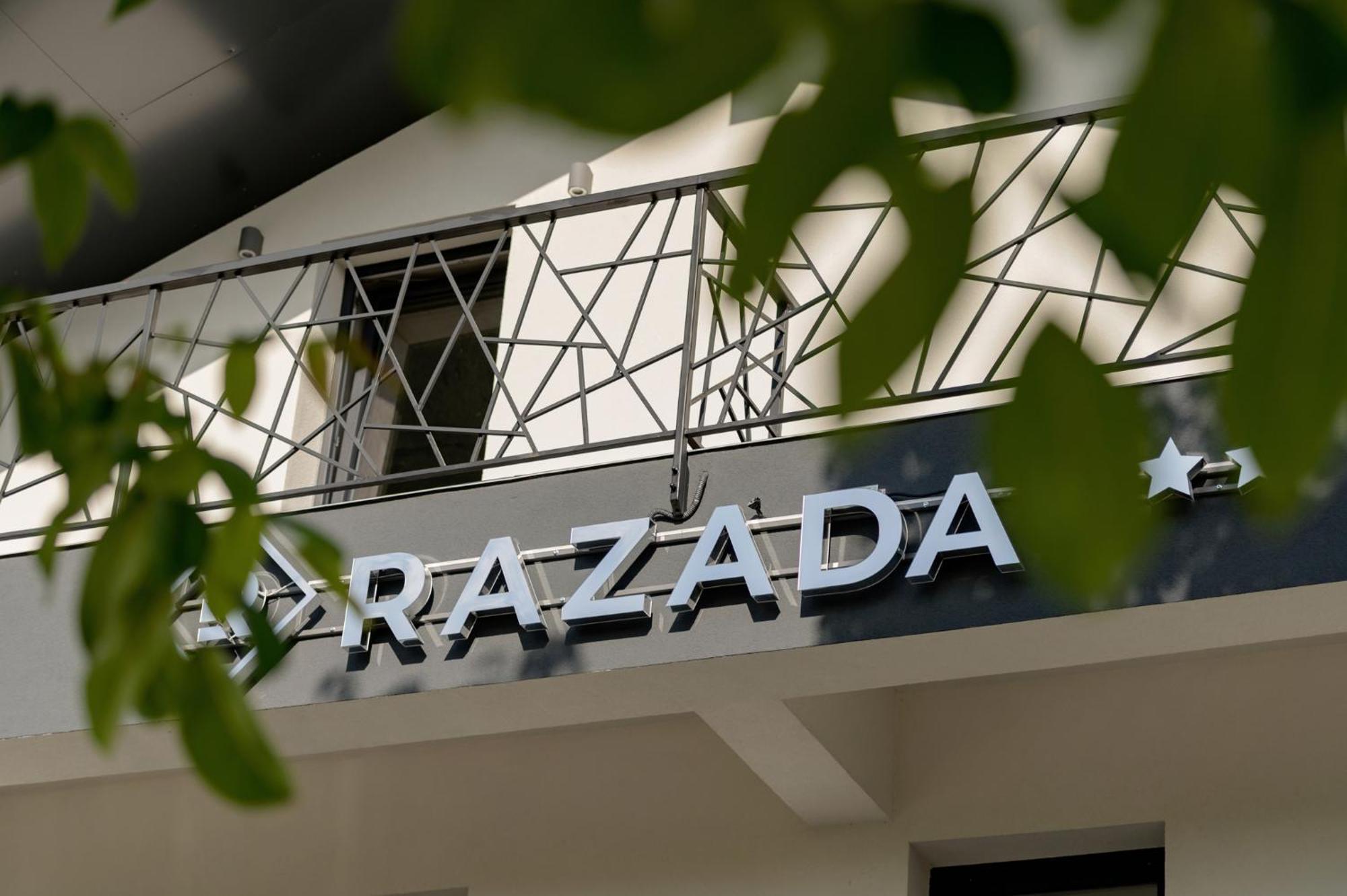 Pensiunea Razada 루고지 외부 사진